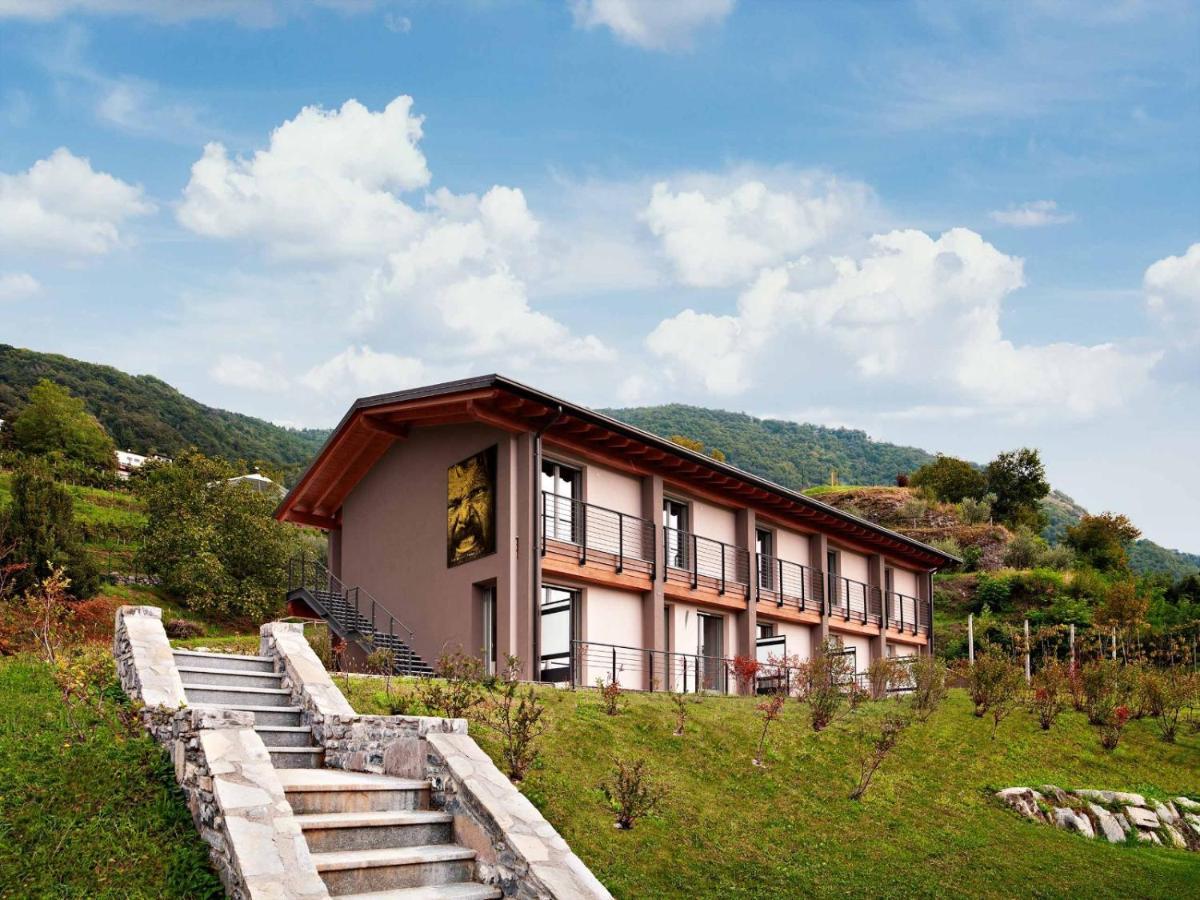 Residence Caffe Maya Maslianico Exteriér fotografie